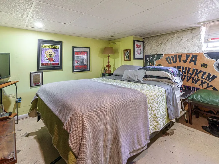 Unique 2 Bedroom in German Village — Photo 38