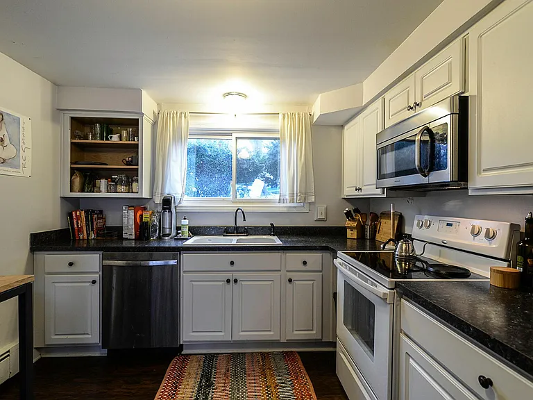 1800 Abbott Ave #2 — Photo 3