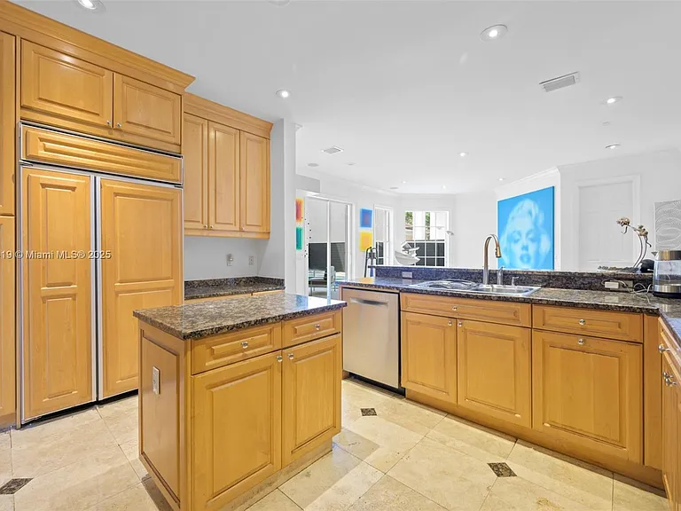 19460 39th Ct — Photo 8
