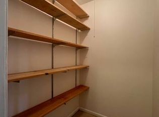 4062 Charleston Rd APT 3E, Matteson, IL 60443