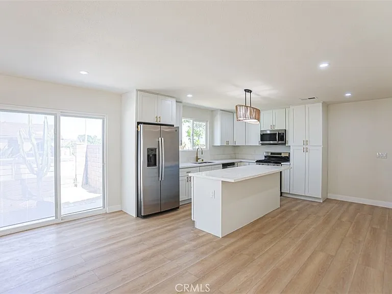 2452 E Brenda St — Photo 11