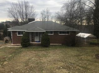 795 Rebecca St, North Huntingdon, PA 15642