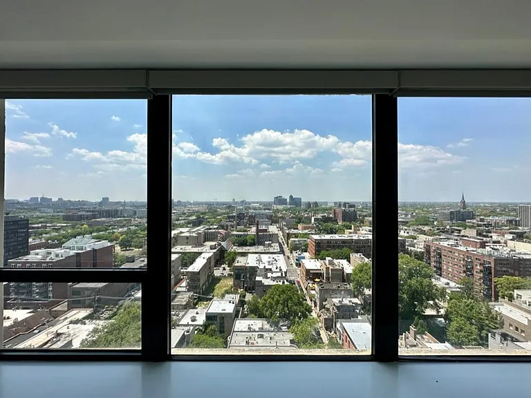 1360 N Sandburg Ter #2012C — Photo 9