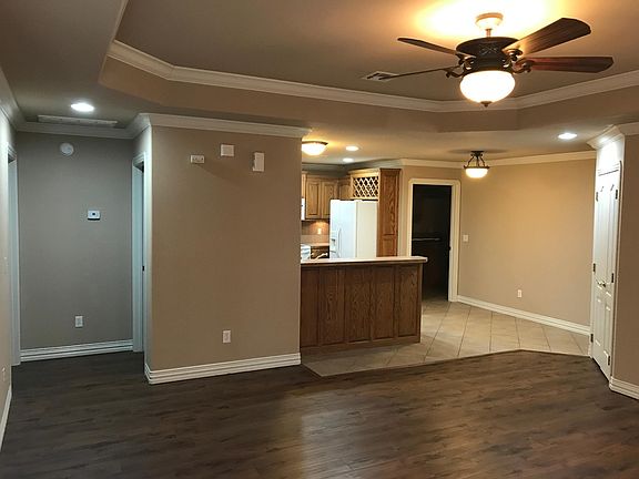 4th image of 500 Garden Lake Dr #1