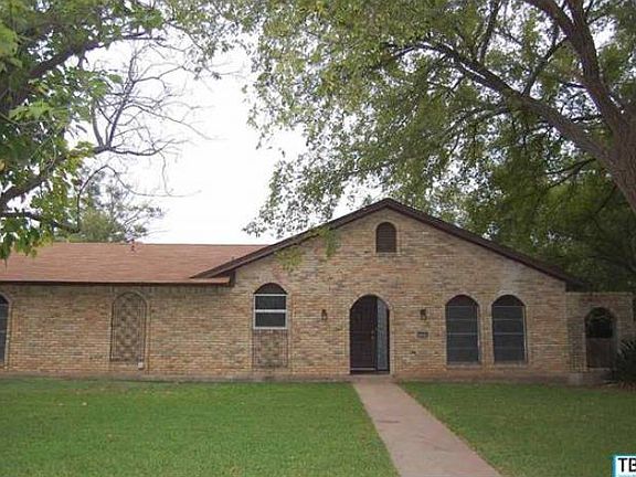 2nd image of 3405 White Oak Dr