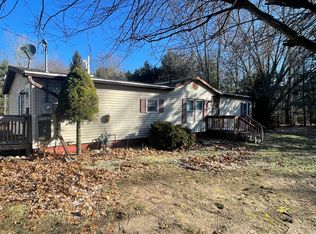 29260 Witt Lake Rd, Sturgis, MI 49091