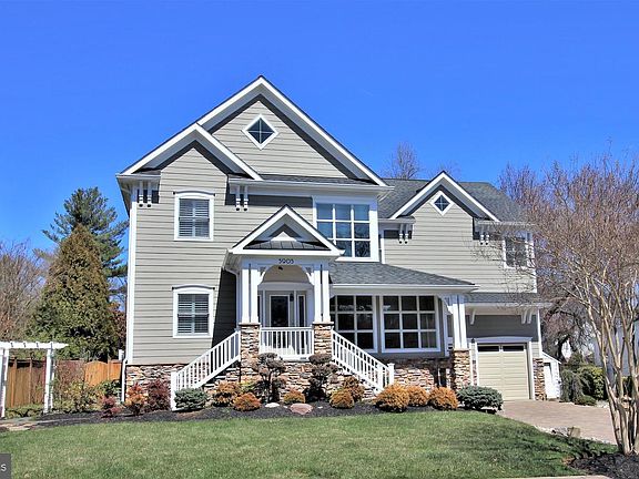 2nd image of 5905 Lone Oak Dr