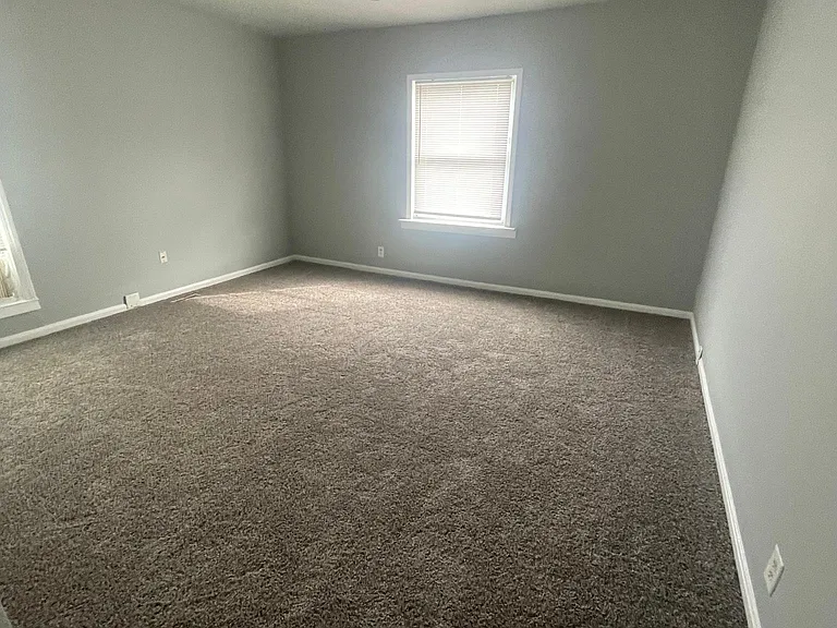 319 Iowa Ave — Photo 4