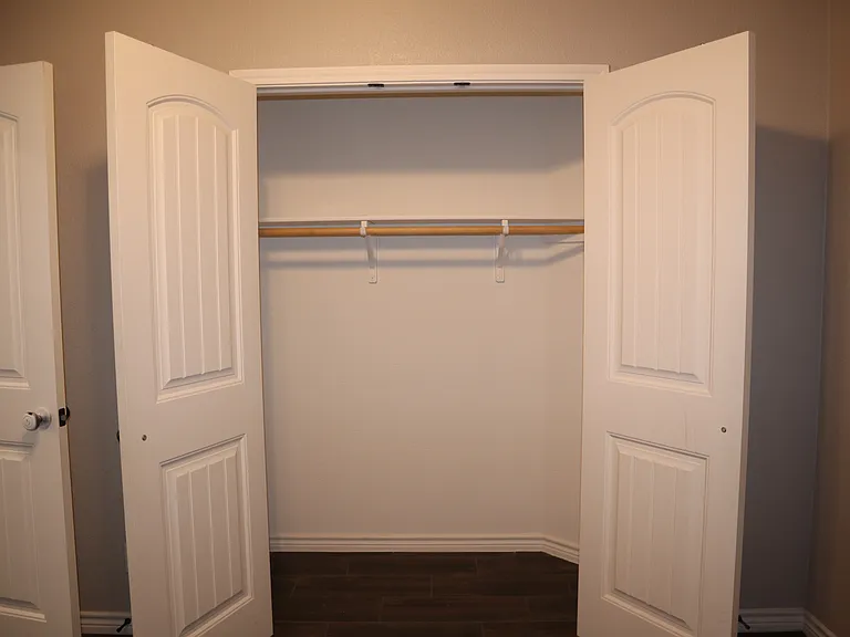 5207 Colina Dr — Photo 17