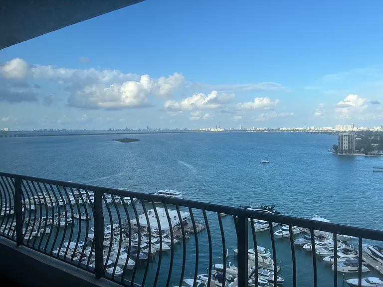 555 NE 15th St #20A — Photo 19