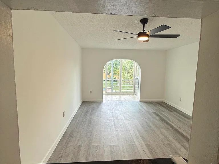 4324 NW 9th Ave #5-3C — Photo 18