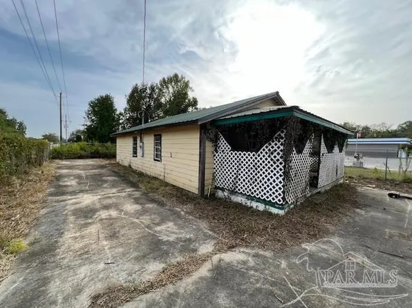 301 W Howard St, Atmore, AL 36502