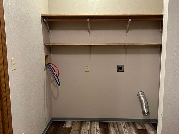 4th image of 706 Emery Dr #3