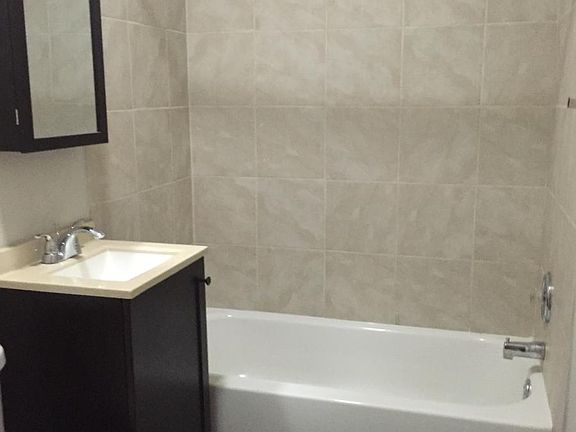 5th image of 1627 N Humboldt Blvd APT 1B