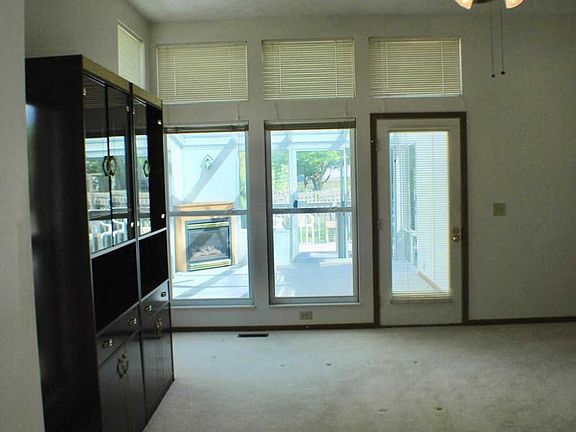4th image of 7380 Harbour Town Dr