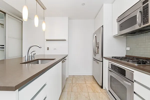 Sold by Metropolitan Property Group | media 5