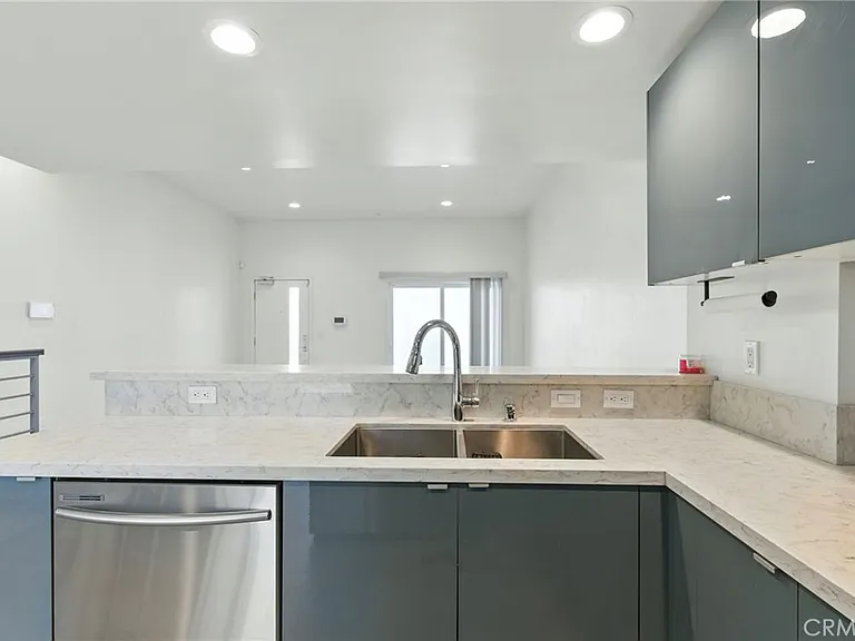 4461 Tujunga Ave #102 — Photo 13