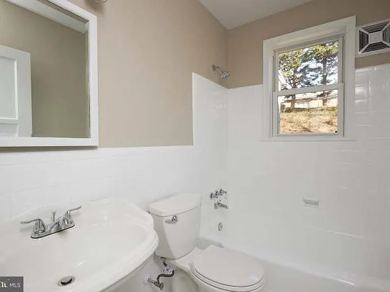 221 Dale Dr — Photo 15