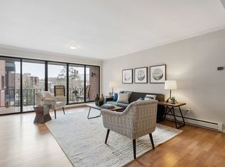 65 Grove St APT 249, Wellesley, MA 02482