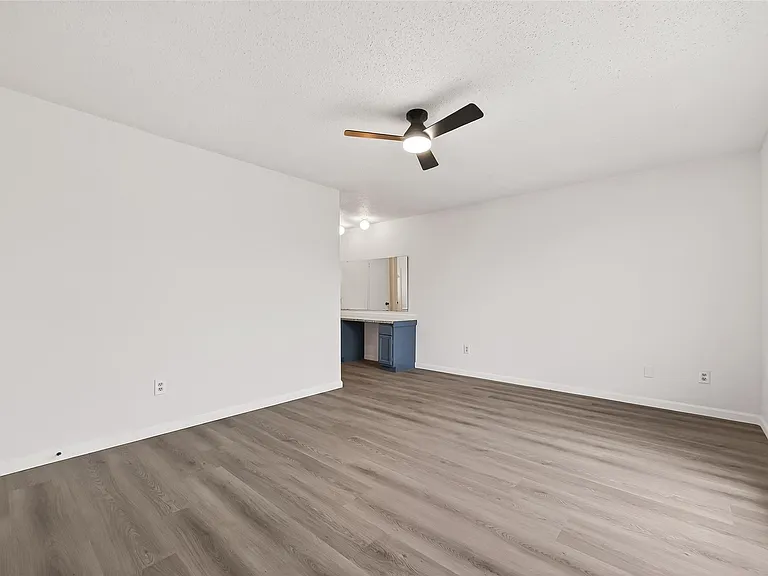 7523 La Place Dr — Photo 27