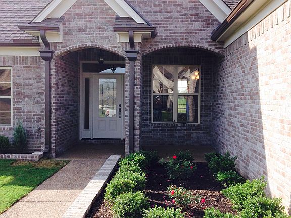 5th image of 350 Fairoaks Dr