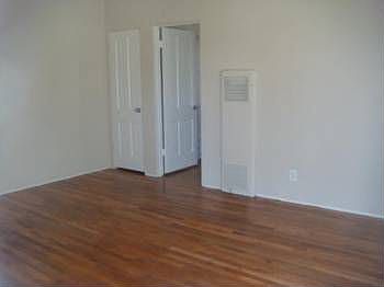 5th image of 1924 Grace Ave APT B