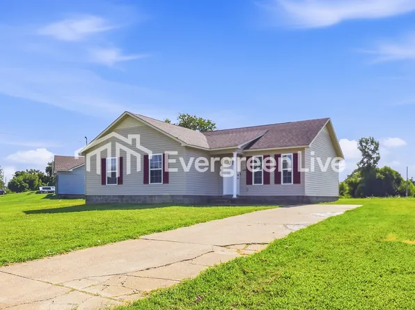 1899 Wooten St, Covington, TN 38019
