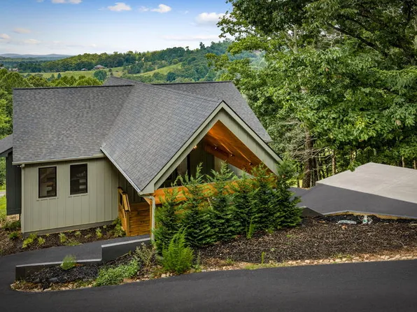 261 Big Valley Dr, Morganton, GA 30513