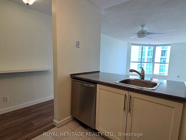150 Dunlop St E #1203 — Photo 13
