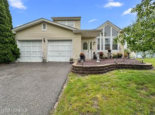 9 Sami Dr, Howell, NJ