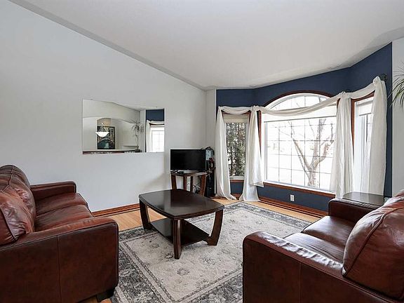 2nd image of 50 E Donald Close