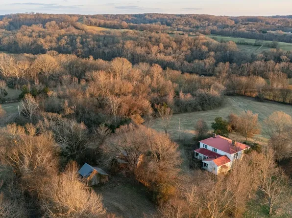 3213 Craig Bridge Rd, Williamsport, TN 38487