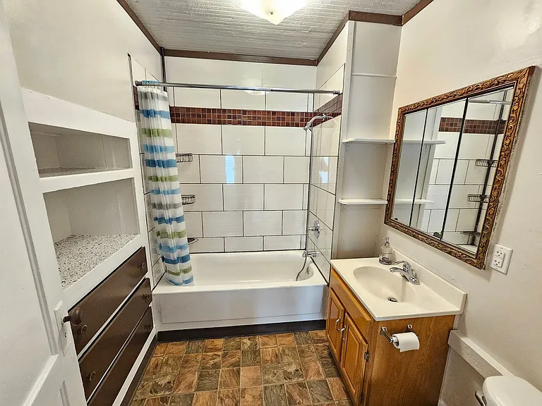 1802 Cove Ave — Photo 8