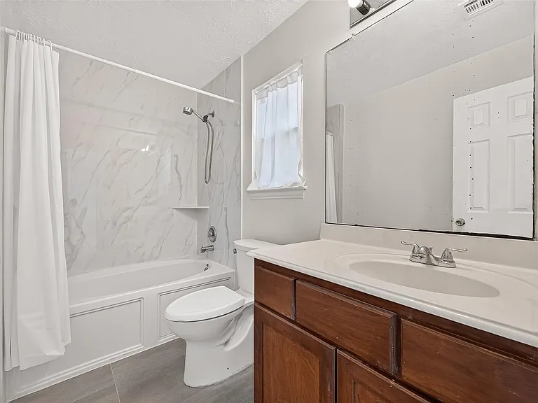 12502 Venus Park Ln — Photo 13
