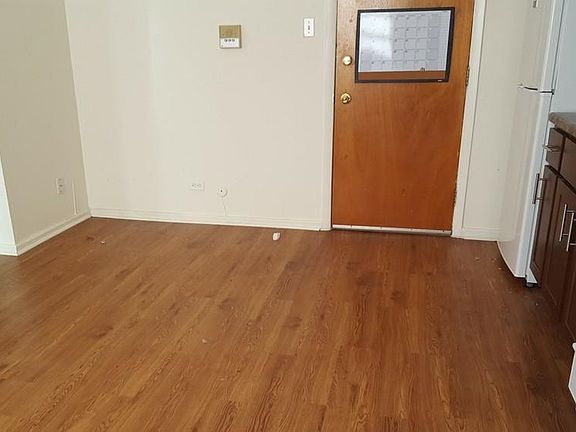 4th image of 4756 N Maplewood Ave #1427