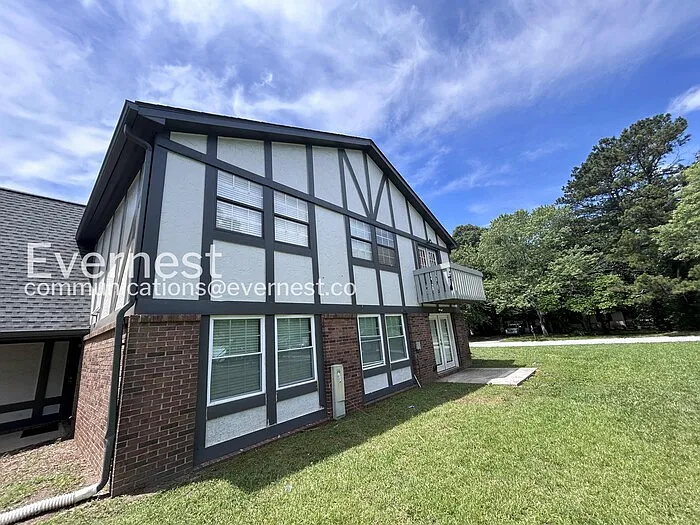 1760 Wesley Way NW #C — Photo 2