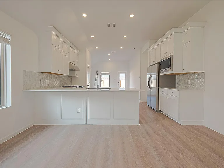 27106 Wandering Glen Ln — Photo 10