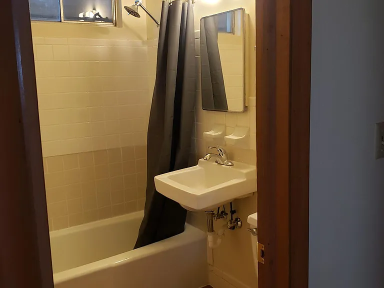 914 Louisiana St #D — Photo 6