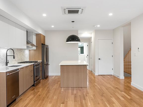 4th image of 298 Marginal St #4
