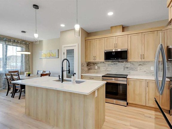 4th image of 18 N Athens Pl