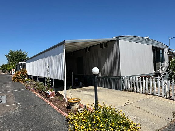 3rd image of 1724 Minnewawa Ave Space 225