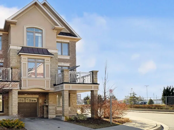 2435 Greenwich Dr #25, Oakville, ON L6M 0S4