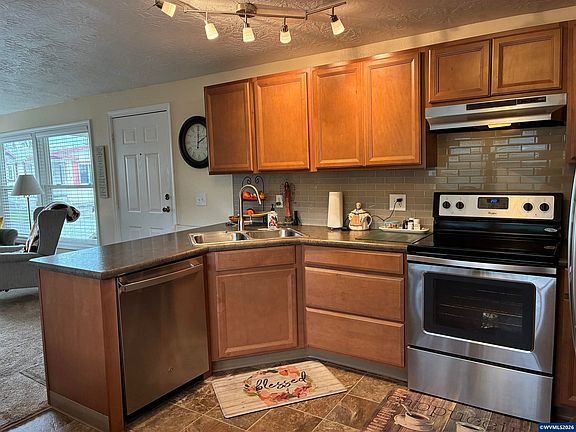 5th image of 3100 Turner Rd SE Unit 322