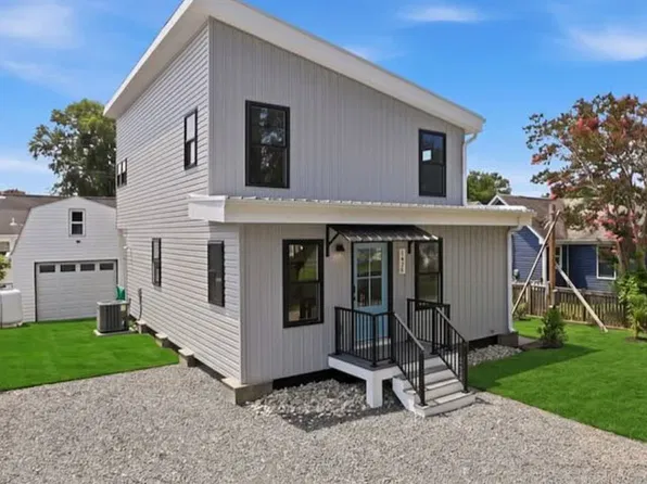 1425 Hallie St, Edgewater, MD 21037