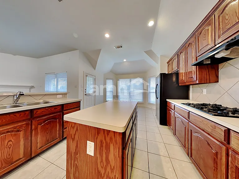 5745 Ozark Dr — Photo 3