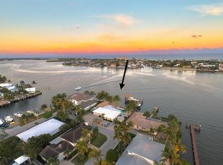 844 East Dr, Boynton Beach, FL 33435