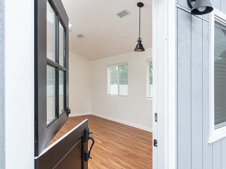 452 W Los Angeles Dr #1 — Photo 3