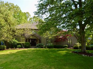 29200 Inverness Dr, Bay Village, OH 44140