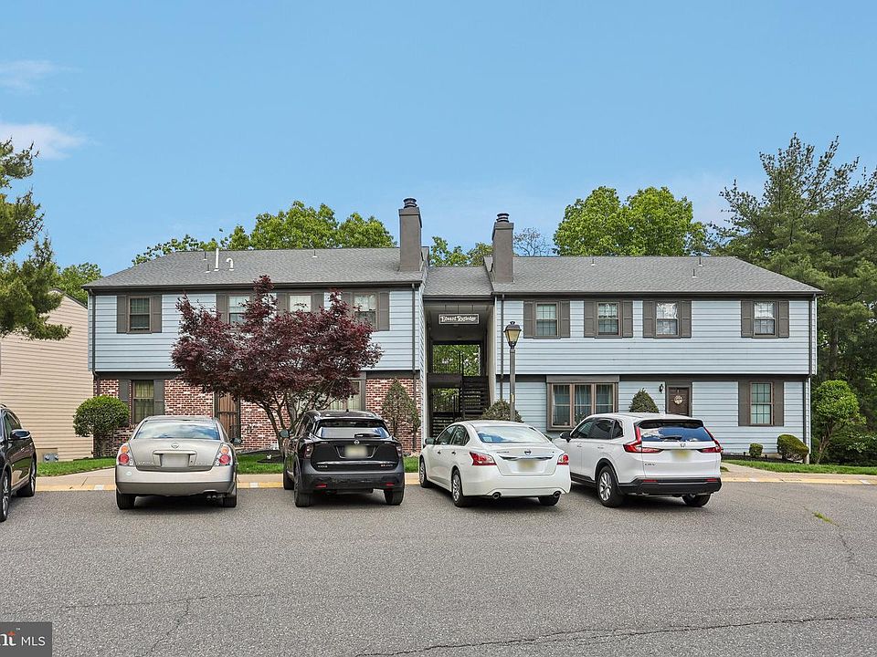 1st image of 4 Edward Rutledge Bldg