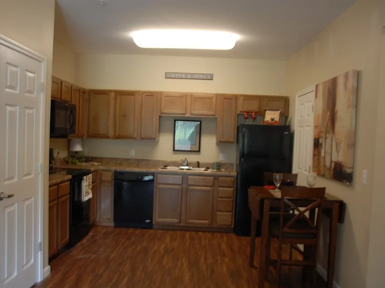 404 N Cattleman Dr — Photo 1